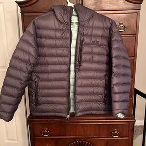 Stio, Mens Hometown Down Hooded jacket. Light weight. Grey. Worn once. Medium.